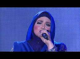Menyatu hati kita berdua dalam rintik hujan di senja itu mata pun terpejam syahdu hati berbunga rindu terobati. Dato Siti Nurhaliza Segala Perasaan Lirik Lagu K Pop