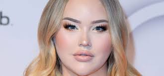 Nikkietutorials Nikkie De Jager Trans Kadin Oldugunu Acikladi 2020 Kadin Transseksuel Trans