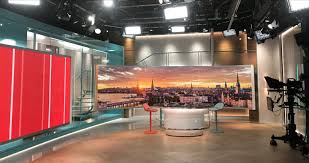 Det fick tilde de paula eby, 46, att ställa krav på tv4 innan hon tackade ja till att leda storsatsningen efter fem. Efter Fem Broadcast Set Design Gallery