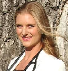 Amy Kroeker's Instagram, Twitter & Facebook