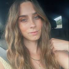 Mary Ofori-Attah (yungbiscotti)