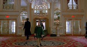 Home Alone 2 Film Locations On The Set Of New York Com Inside The Real Home Alone Movie House Home Alone Movi Home Alone Home Alone Movie Home Alone Christmas