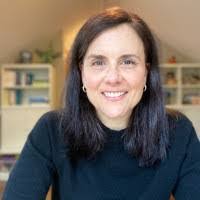 Tracey Layton's Instagram, Twitter & Facebook