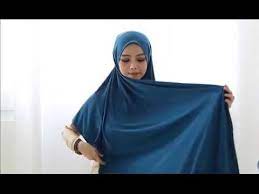 Ramai yang request di video shawl tutorial sebelum ni untuk asya upload tutorial bawal. Tutorial Gaya Shawl Mira Filzah Hijab Fashion Style Hijab Outfit