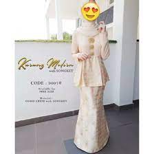 Material yg dihiasi foam gold di setiap sekeliling corak bunga! Baju Kurung Moden Songket