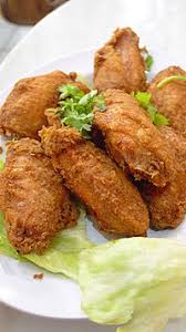 Roy's mom was the first to introduce har cheong gai to singaporeans in the 1970′s when she came up with the recipe and served it at loy sum juan restaurant in outram. Har Cheong Gai Wikipedia