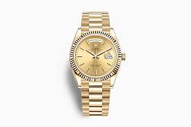 A unique alloy is hublot's magic gold, which combines yellow gold and ceramic, making it extremely scratch resistant. 15 Best Gold Watches For Men Of 2021 Hiconsumption