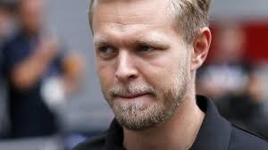 Se billedet: Magnussen har celebert besøg