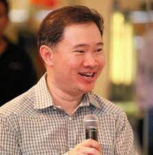 พีรนาถ โชควัฒนา ขึ้นมาติด top10 ด้วยมูลค่าพอร์ตระดับ 1,272 ล้านบาท ถือหุ้น 4. Facebook