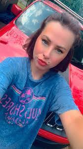 Kandi Davis's Instagram, Twitter & Facebook