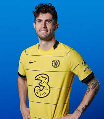The new chelsea kit the players will wear on pitch as well as replica jerseys for the fans are constructed with 100% recycled polyester fabric, which is made from recycled plastic bottles. New 2021 22 Chelsea Away Kit Reminds Us Of A Certain German Club