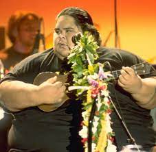 All hawaii mourned, and more than 10,000 people turned out for a state funeral in honor of israel ka'anoi brudda iz kamakawiwo'ole. Israel KamakawiwoÊ»ole Ein Toter Ukulele Spieler Erobert Die Charts Welt