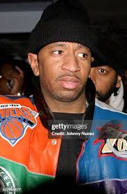 Dee Ruff's Instagram, Twitter & Facebook