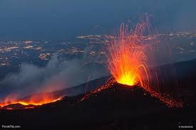 See full list on australiangeographic.com.au Top 10 Stunning Volcanoes Around The World Places To See In Your Lifetime