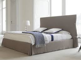 Disponibile in diverse misure e tessuti con contenitore. Letto Matrimoniale In Tessuto Con Testiera Alta Sorbonne By Berto Design Castello Lagravinese