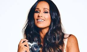 She is an actress, known for maré alta (2004), meu amor (2009) and sei lá (2014). Falhanco Rita Pereira Confundiu Iluminacao Do Estadio Com A Lua Dioguinho Blog