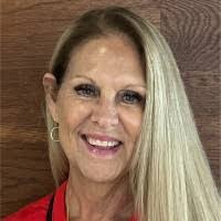 Melanie Hinson's Instagram, Twitter & Facebook