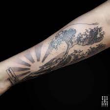101 Amazing Japanese Wave Tattoo Designs You Need To See Outsons Men S Fashion Tips And Style Guide In 2021 Wave Tattoo Design Waves Tattoo Small Japanese Tattoo