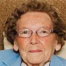 Maura Lowry's Instagram, Twitter & Facebook