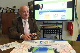 In questa scuola ci sono 33 computer fissi, 7 computer portatili, 1. Il Polo Scolastico Carlo Urbani Apre Le Porte E Giusto Che Il Ragazzo Scelga La Scuola Giusta Per Il Suo Futuro Video Intervista Cronache Fermane