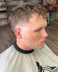 yeeeeeeee yee! i’m back yall! ladies tell your fellers to come in for a  clean up. mommas bring your babies in for back to school clean ups. come in  for a cut and tell me your favorite hank sr. song ...
