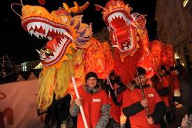 Відповідно, в 2020 році китайський новий рік припадає на 25 січня. U Lvovi Svyatkuyut Kitajskij Novij Rik Fotoreportazh Glavkom