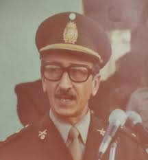 File:Teniente Coronel Carlos Roberto Vidal.jpg