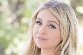 Madelyn Monroe's Instagram, Twitter & Facebook