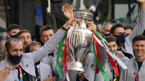 The big change in european football 2021 | uefa conference league explained. Fussball Em 2021 Wegen Schubsereien Englander Will Em Finale Per Petition Wiederholen Lassen Augsburger Allgemeine