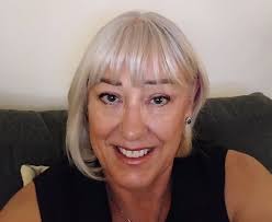 A bit of fun ladies. Before and after. 😆