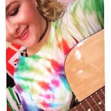 Hannah Lilly's Instagram, Twitter & Facebook