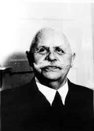 Jonas Weil's Instagram, Twitter & Facebook