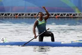 Jun 27, 2021 · muitos comentários irônicos questionavam o motivo do flamengo não 'escalar' isaquias queiroz, medalhista olímpico que representa o clube carioca na canoagem. Detentor De Tres Medalhas Olimpicas Isaquias Queiroz Renova Com O Flamengo Surto Olimpico