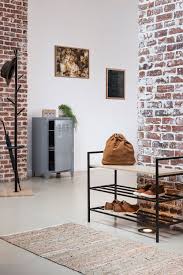 15 Meubles A Chaussures Malins A Adopter Mobilier De Salon Meuble Chaussure Table Basse