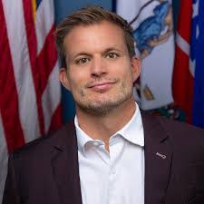 Mason Bowman's Instagram, Twitter & Facebook