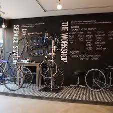 The Oakley Inresidence London Workshop Helping To Keep Those Wheels Turning By Oakleybike Ad Magasin Velo Atelier Velo Velo Shop