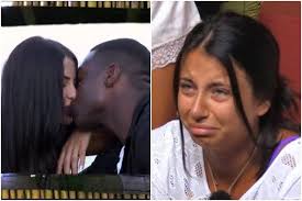 Alfred bacia Sofia a Temptation Island, Anna piange sul pavimento: “Voglio  il falò, mi sta venendo un infarto”