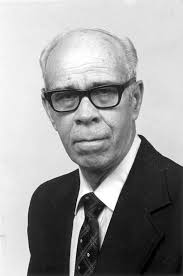 PAST: MMF Lands Legendary Willie Nelson in 2013