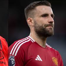 Football transfer rumours: Arsenal & Liverpool handed Davies boost; Shaw  offered Man Utd escape route