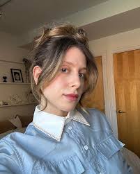 Jamie Schneider's Instagram, Twitter & Facebook