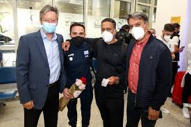 Ο θανάσης είχε την πολυτέλεια να ζήσει τα συναισθήματα του. 3espase O Petroynias Eimaste Epta Mhnes Aplhrwtoi Eidhseis Nea To Bhma Online