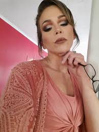 Peachy punk makeup looks, yes or no?