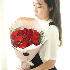 Whether you prefer a look that is classic and traditional, modern and trendy, soft and romantic or unusual and offbeat. Fiery Love Flower Bouquet Flower Chocolate Snacks And Gift Delivery In Seoul And South Korea Korea S Most Trusted Online Flower And Gift Store With English Service And 350 Reviews