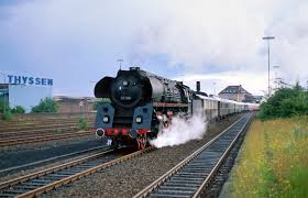 The orient express sister train, the simplon orient express (later taking passengers through the highlights of europe, the original orient express route was a long voyage across numerous countries. 01 519 V200 033 Mit Orientexpress Eisenbahnfotograf Essenz Eines Lebens
