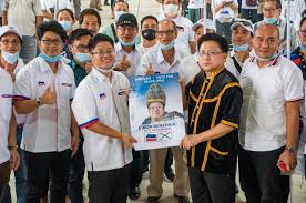 Tan sri richard malanjum chief judge of sabah & sarawak. Former Chief Justice Richard Malanjum Backs Warisan Govt In Sabah Polls Malaysia Malay Mail