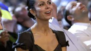 Наталия валерьевна всегда поддерживала мужа на спортивных соревнованиях, старается не вмешиваться публично в его политическую жизнь. Vitalij Klichko Uznal Ot Zhurnalistov Chto Ego Zhena Poet V Dzhaz Klube Video Ukrayinski Novini