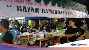 Keputusan beberapa kerajaan negeri untuk membatalkan bazar ramadan tahun 2020 susulan pelanjutan perintah. Berkah Ramadan Dari Jualan Takjil Di Benhil