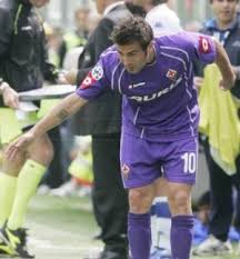 1 lobonț 2 petrescu 3 ciobotariu 4 filipescu 5 gâlcă 6 popescu 7 mutu 8 munteanu 9 moldovan 10 hagi 11 ilie 12 stelea 13 chivu 14 petre 15 lupescu 16 roșu 17 belodedici 18 ganea 19 lincar 20 hâldan 21 prunea 22 contra sélectionneur: Adrian Mutu Firenze Casa Mia Sono Pronto A Tornare Fiorentina It