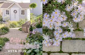 Skandinavisches Wohnen Wohnen In Weiss Shabby Chic Schwedenhaus Green Gate Cottage Garten Landhausgarten Holzhaus Land Garten Gartenhaus Cottage Garten