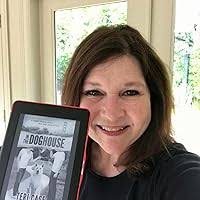 In the Doghouse: A Couple's Breakup from Their Dog's Point of View: Case,  Teri: 9780999701539: Amazon.com: Books